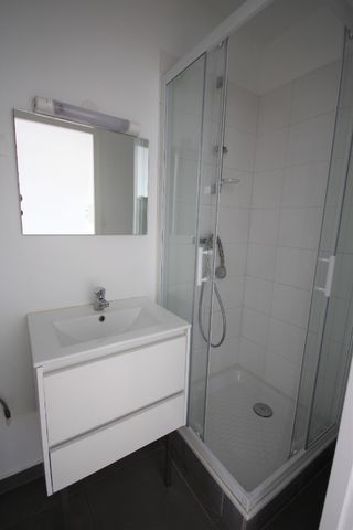 Location Appartement 2 pièces 26m² LILLE 59260 - Photo 5