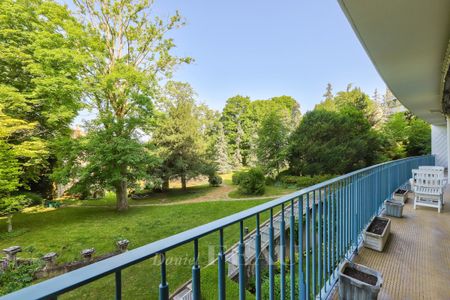 Grand appartement familial de 164 m² avec balcon filant et vue sur parc – Saint-Germain-en-Laye - Photo 5