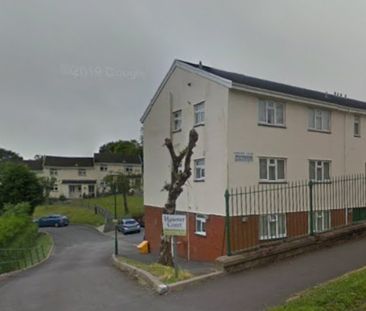 **Apply on line ** Over 55’s 1 bedroom flat with adapted walk in sh... - Photo 1