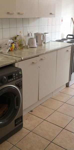Room in a Shared House, Bovill Road, SE23 - Photo 1