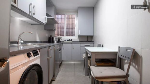 2-bedroom apartment for rent in Cortes, Centre - Foto 1