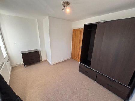 2 bedroom townhouse to rent - Photo 3