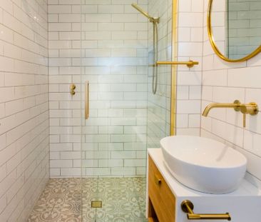 Manor Magic - Photo 2