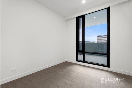 PERFECTLY LOCATED UNFURNISHED 2 BEDROOM APARTMENT IN CLAYTON - Photo 3
