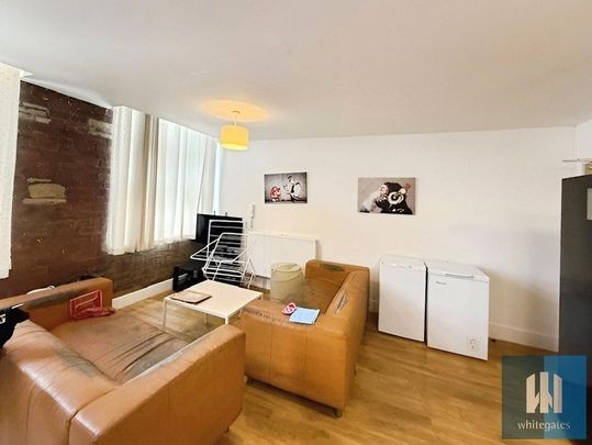 1 bedroom in a house share to rent - Photo 1