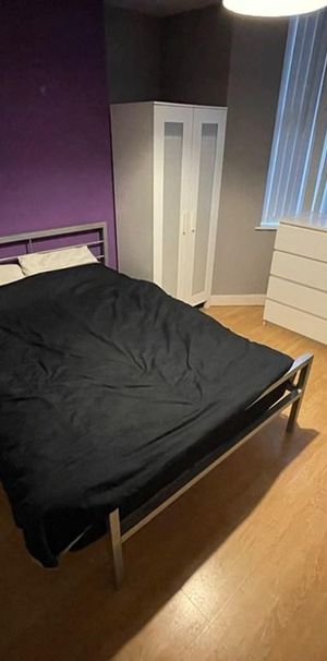 1 bedroom in a house share to rent - Photo 1