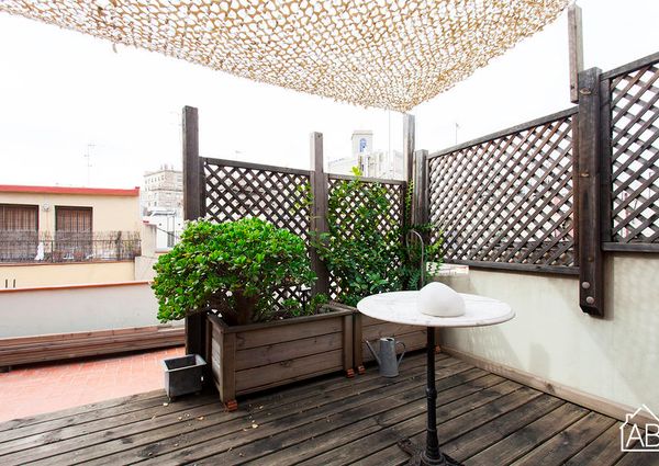 Lovely studio apartment with a terrace close to Las Ramblas