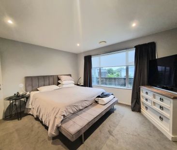 Spinnaker Bay Family Living - Photo 2