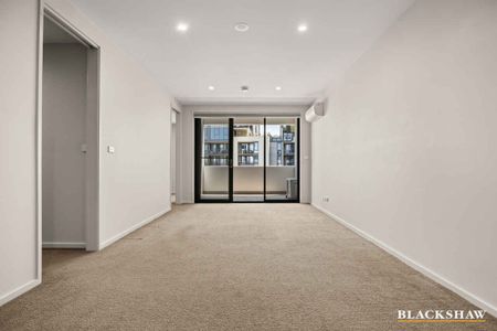 Spacious Living in Kingston - Photo 3