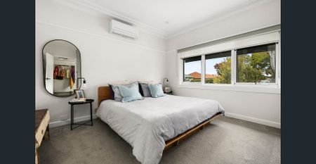 Charming family home - Photo 3