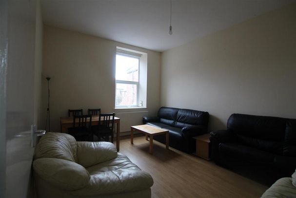 6 bedroom house to rent - Photo 1