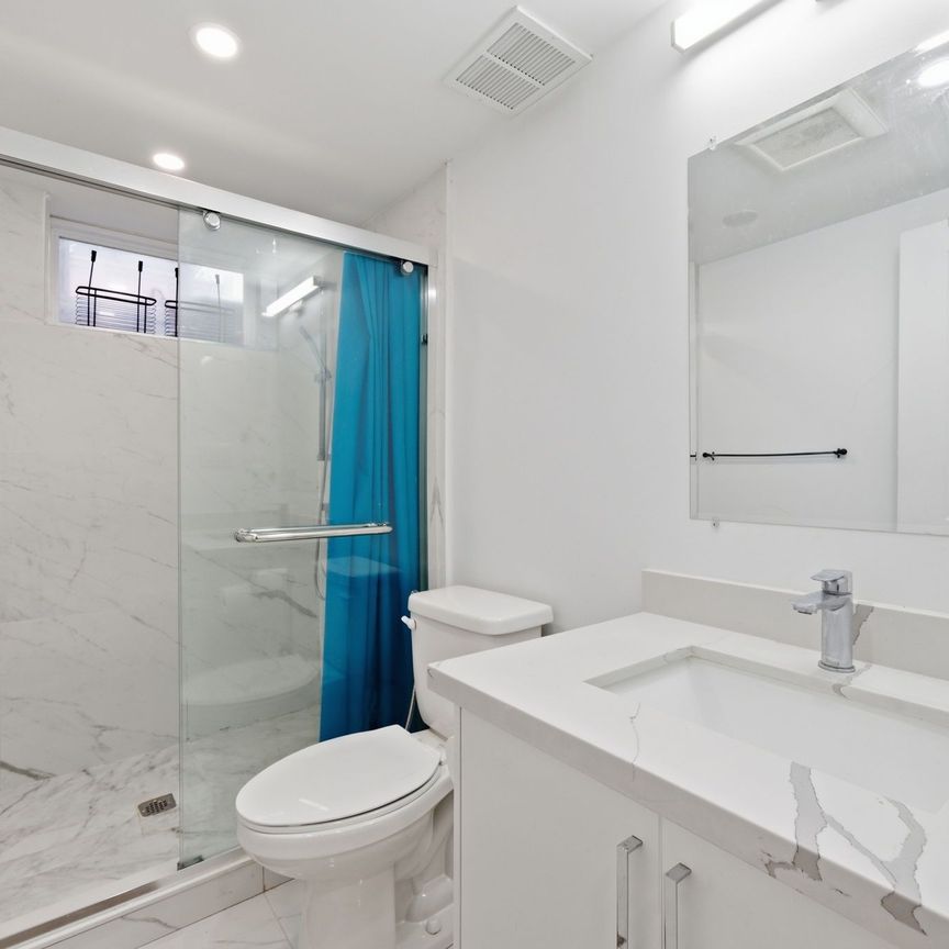 For Lease - 27 Kigsview (lower) Boulevard Unit# 1, Toronto, Ontario - Photo 1