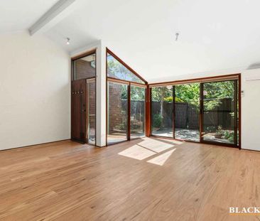 Convenience in an Ideal Location - Photo 6