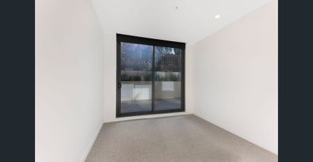 Two Story Apartment in Great Location! - Photo 4