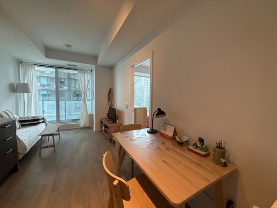 For Lease - 1926 Lakeshore Boulevard Unit# 1715, Toronto, Ontario - Photo 1