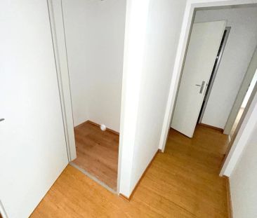 Ruhige 2-Zimmerwohnung mit Balkon in den Innenhof - Photo 2