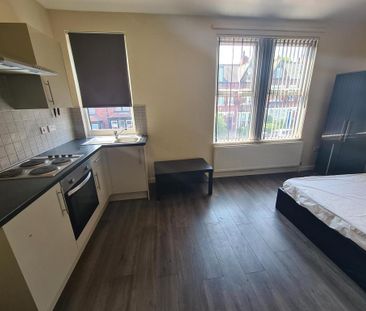 1 bedroom house to rent - Photo 2