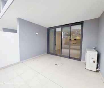 Modern 2 Bedroom Apartments in Convenient Location - Photo 3