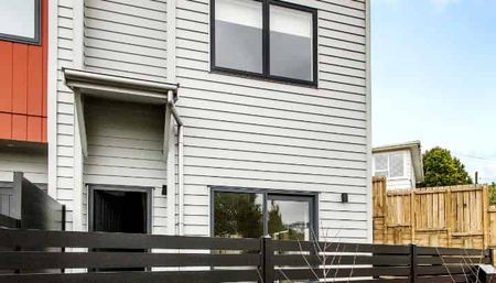 Brand new 2 bedroom townhouse in Redwood - Photo 5