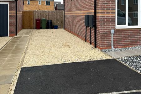 2 bedroom semi-detached house to rent - Photo 5