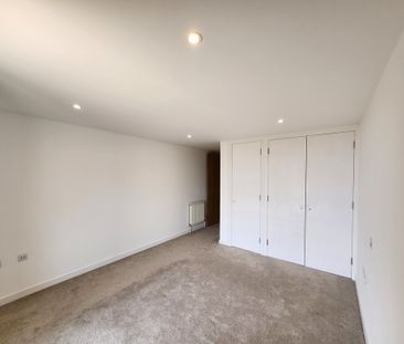 Boscombe Spa Road, Bournemouth - Photo 2