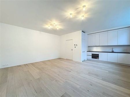 Appartement te huur - Foto 2
