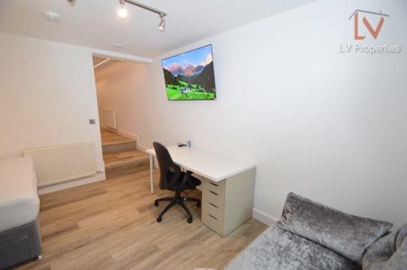 Hartley Avenue - Photo 3