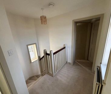 3 bedroom detached house to rent - Photo 2