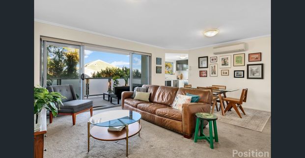 Modern Lifestyle & Perfect Location! - Photo 1