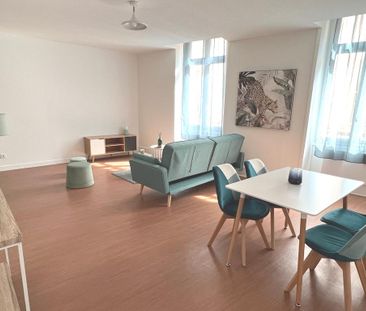 Location Appartement 3 pièces 88m² ROMANS SUR ISERE 26100 - Photo 5