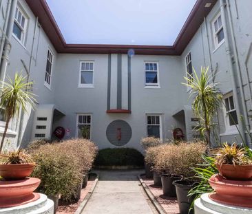 Lovely 2-Bedroom Apartment for Rent - Central Location, Close to Am... - Photo 5