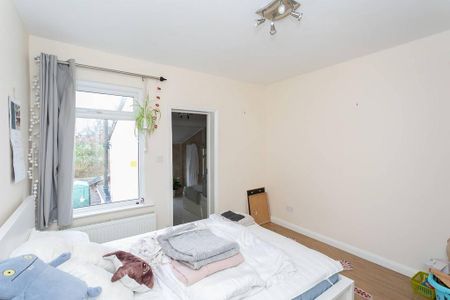 2 bedroom terraced house to rent - Photo 5