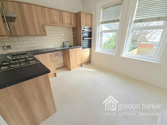 3 bedroom flat to rent - Photo 1