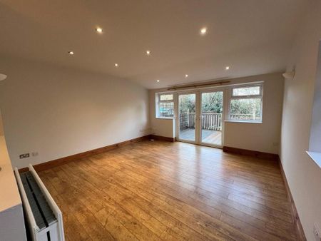 3 bedroom semi-detached house to rent - Photo 4