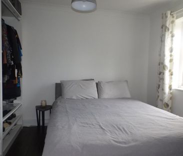 2 bedroom semi-detached house to rent - Photo 3