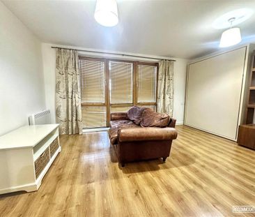 Studio to rent - Photo 6