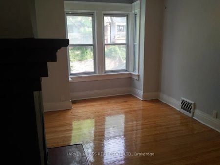 885 Davenport Road #Upper - Photo 3