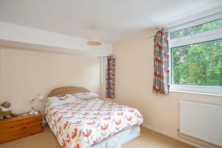 3 bedroom flat to rent - Photo 2