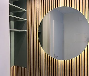 Renovierte 2.5 Zimmerwohnung mit tollem Terrassenbereich & Seeblick - Photo 1