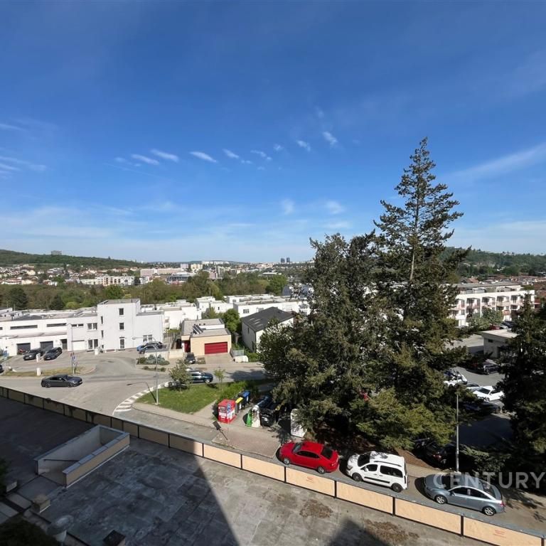 Pronájem bytu 1+1 32 m2 - Fotografie 1