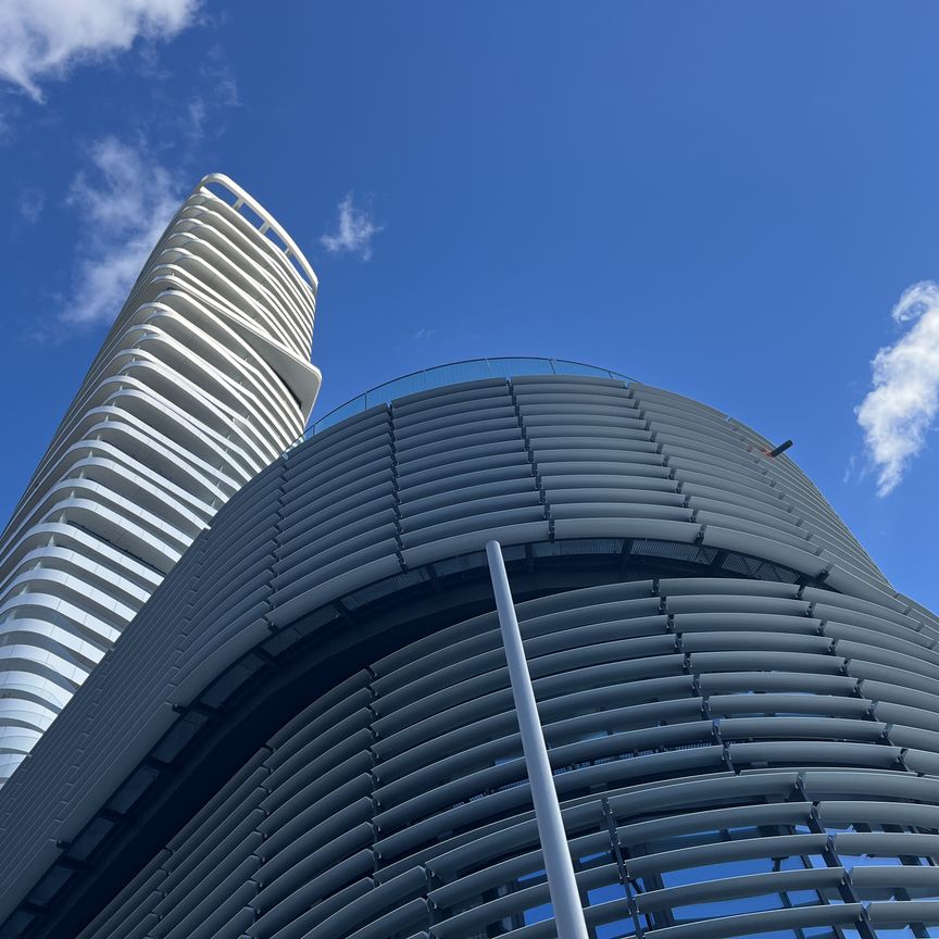 Atemberaubender Weitblick auf die Donau! 44.Stock! Erstbezug! - Photo 1