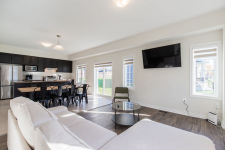 For Lease - 380 Beechwood Forest Lane, Gravenhurst, Ontario - Photo 5