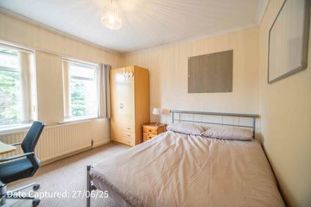251, Tang Hall lane - Photo 4