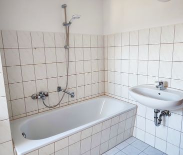 Schnuckelige Dachgeschosswohnung mit Badewanne - Photo 4