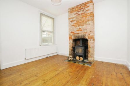 2 bedroom terraced house to rent - Photo 2