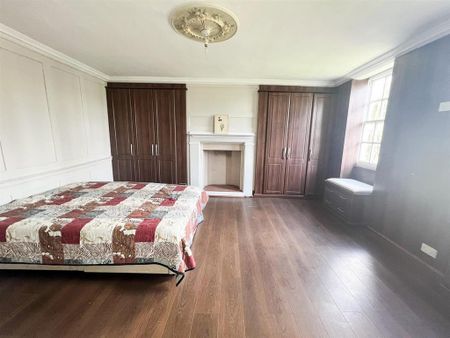 6 bedroom detached house to rent - Photo 4