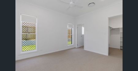 Brand New Stylish 4 Bedroom Home in Walloon! - Photo 3