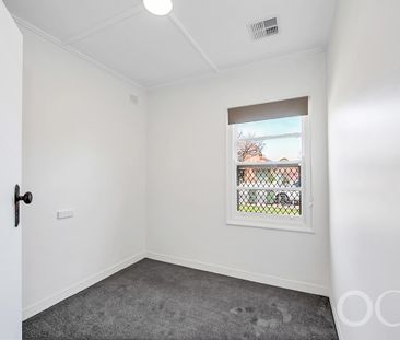 Open the Door to Comfort and Convenience on Dunorlan - Photo 6