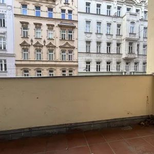 UNBEFRISTET! Schöne 4-Zimmer Altbauwohnung mit Balkon und Loggia Nähe The Mall ab November 2026! - Foto 2