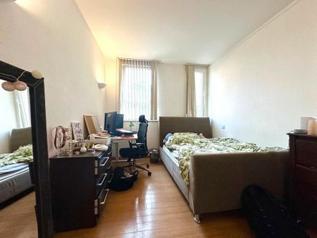 3 bedroom apartment to rent - Photo 4